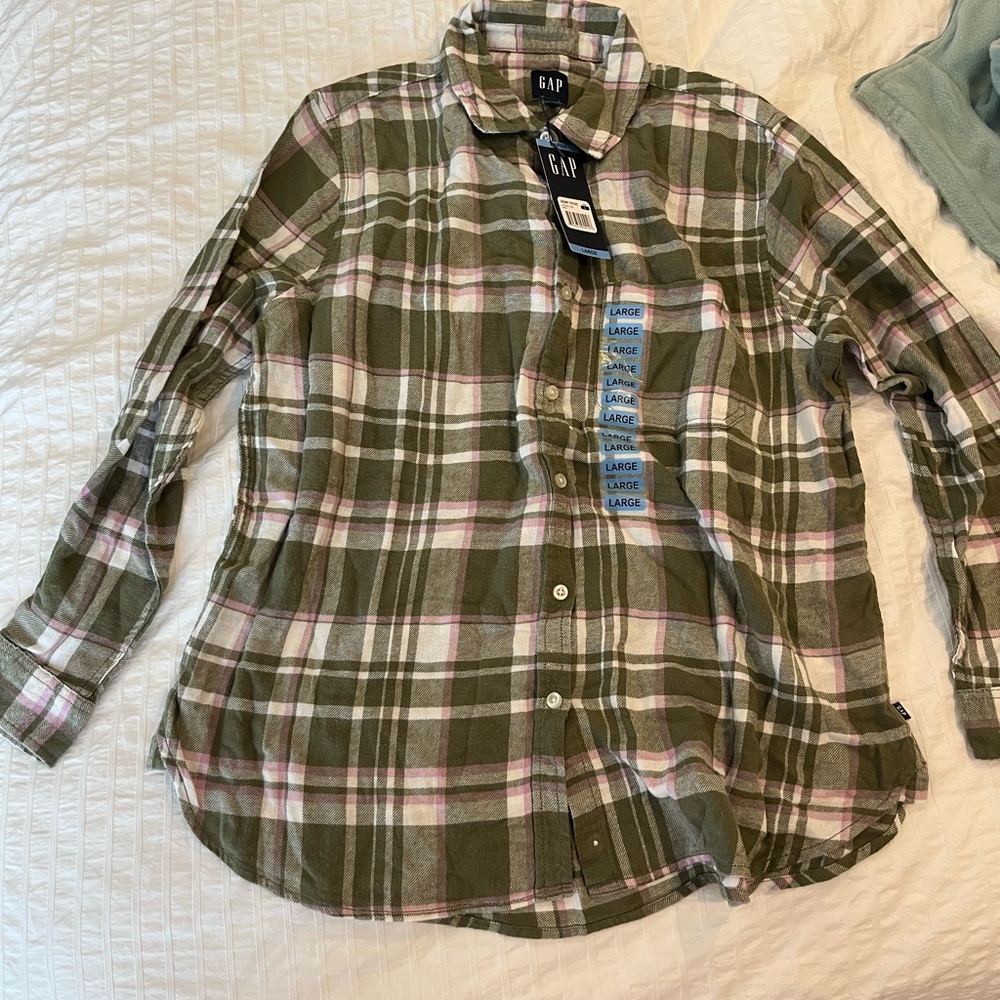 Green/pink Plaid Gap Flannel Size Large NWT